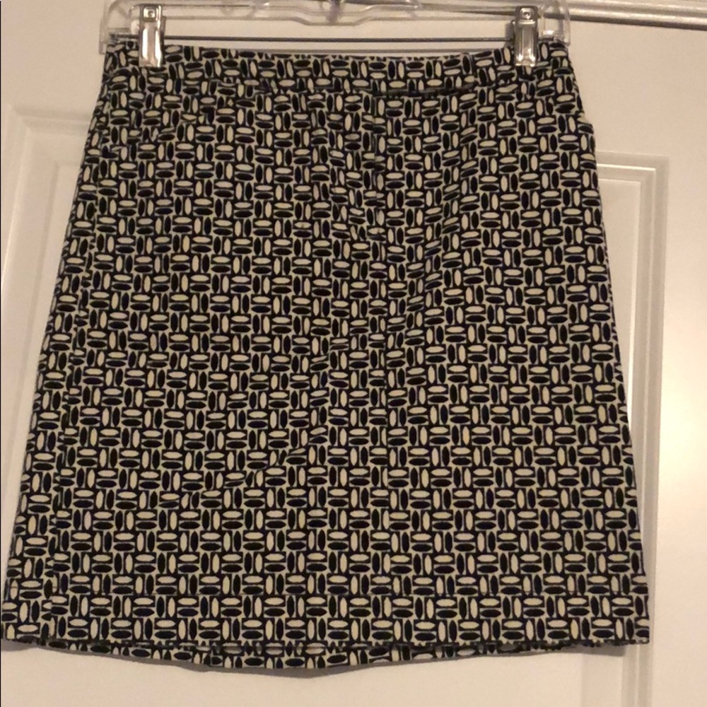 Loft Petite Small velvet patterned skirt w/ pockets